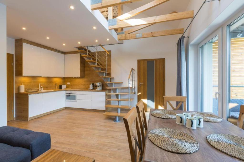 Apartament Sloneczny - Widok Na Gory I Skrzyczne シュチルク エクステリア 写真