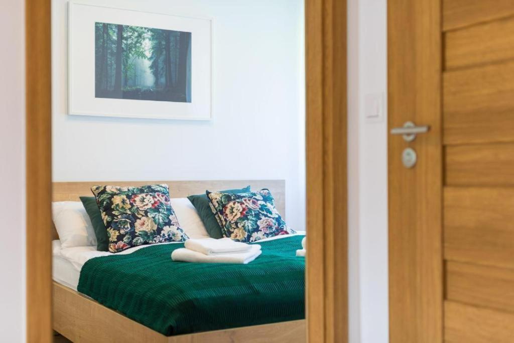 Apartament Sloneczny - Widok Na Gory I Skrzyczne シュチルク エクステリア 写真
